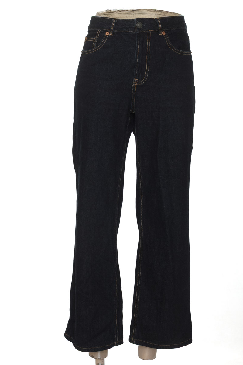 Pantalones color Azul - Stradivarius