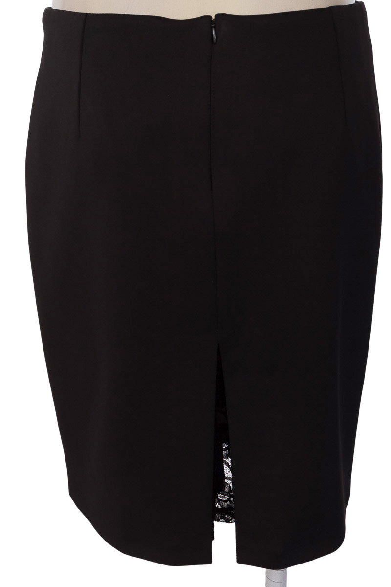 Falda color Negro - Closeando