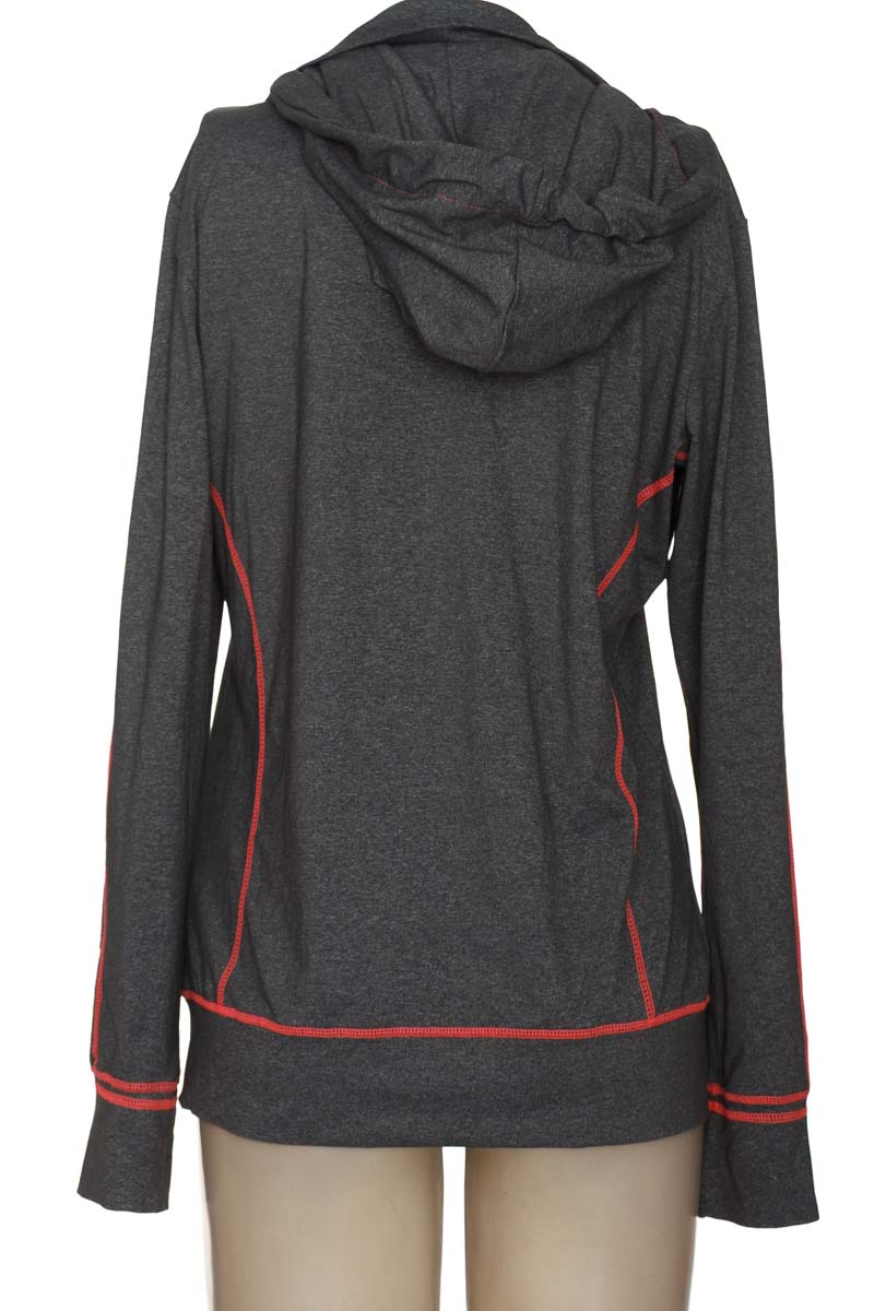 Ropa Deportiva / Salida de Baño color Gris - Diadora