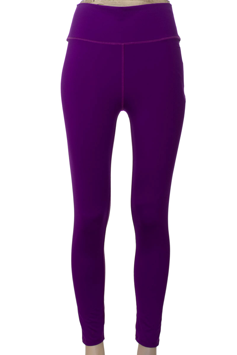Ropa Deportiva / Salida de Baño color Morado - Closeando