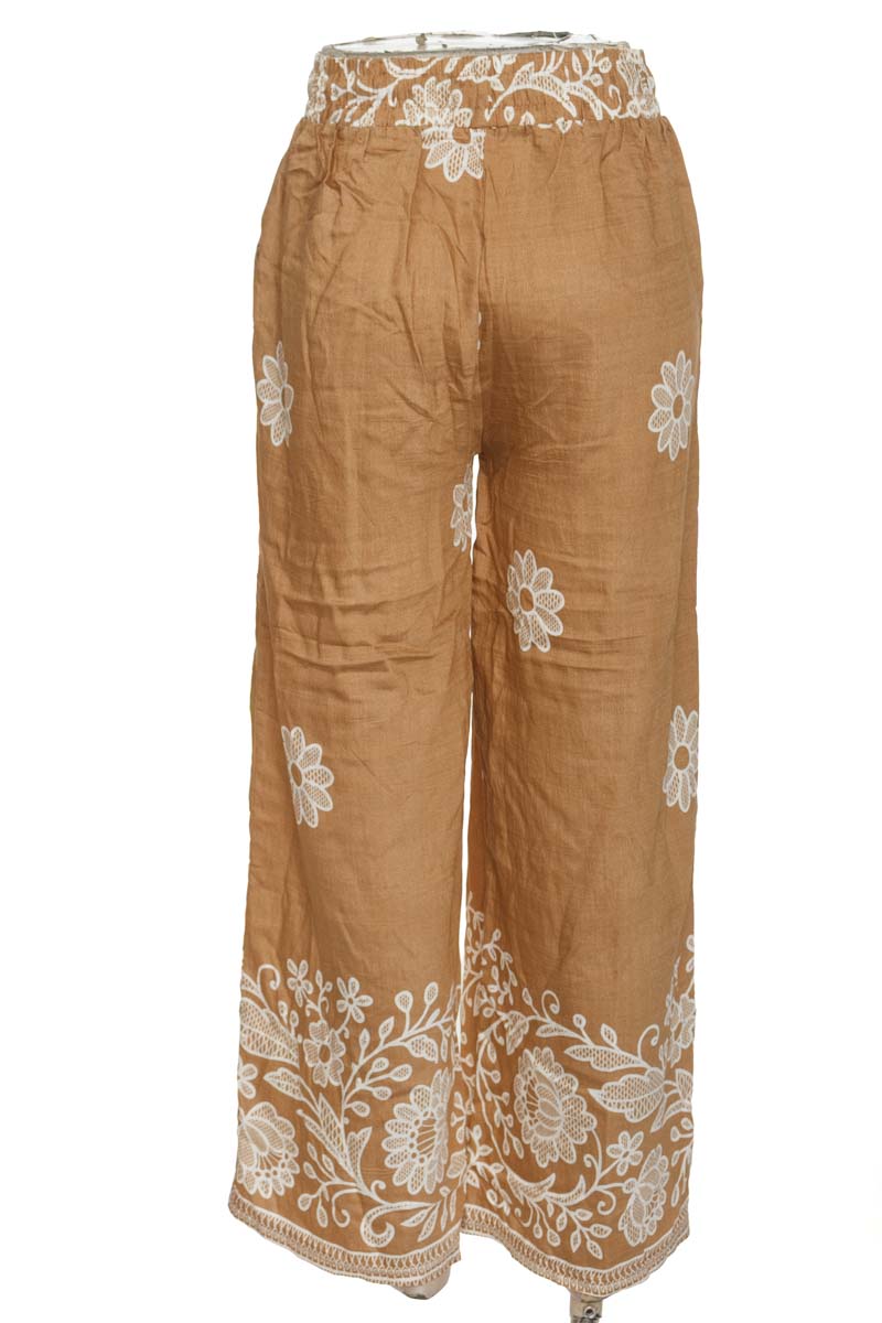 Pantalones color Café - Closeando