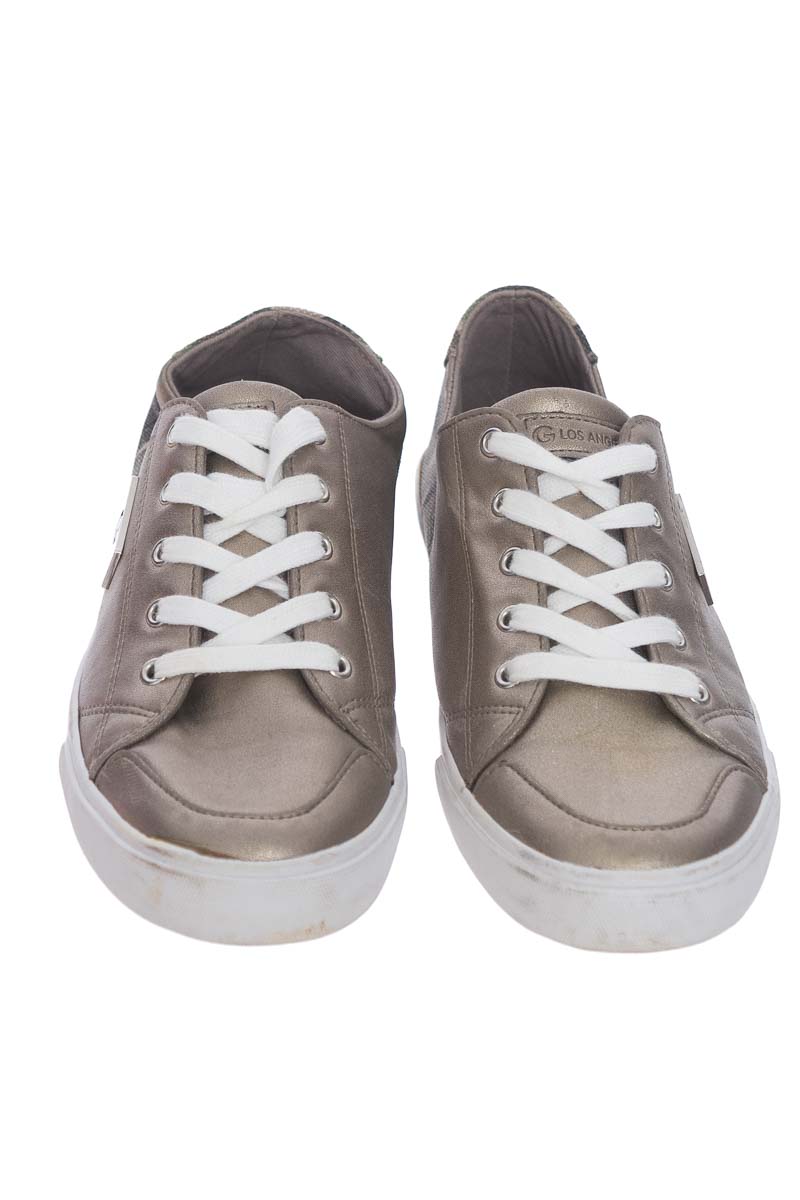 Zapatos color Dorado - GBG