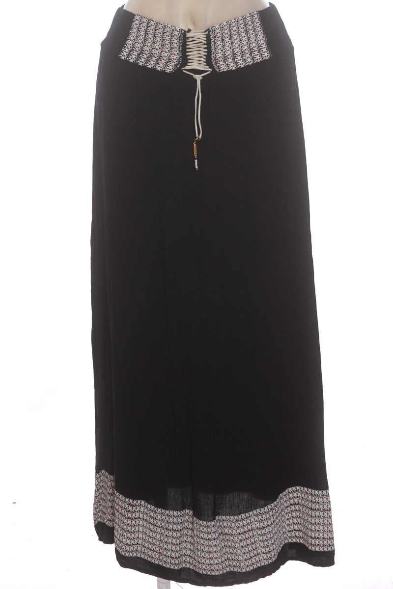 Falda color Negro - Closeando