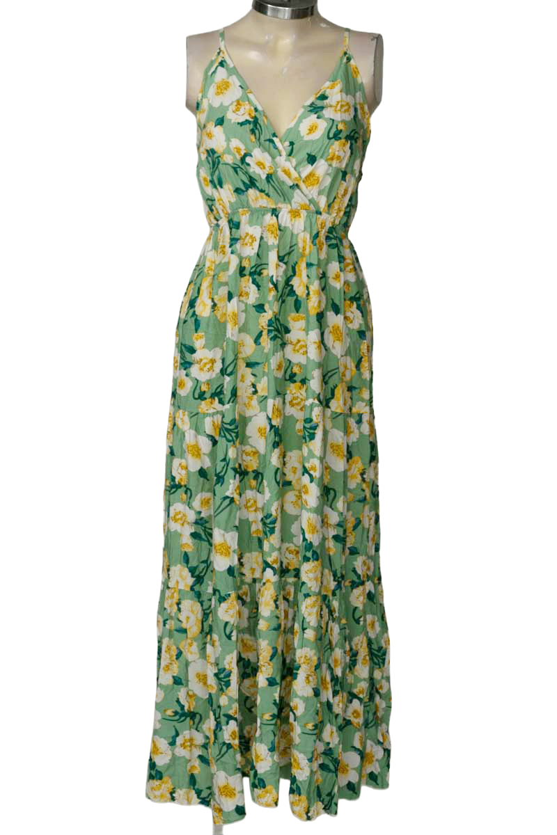 Vestido / Enterizo color Verde - Closeando