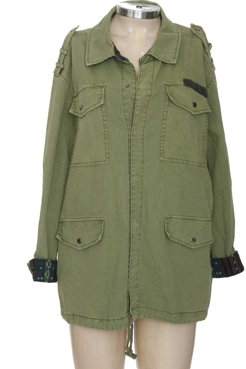 Chaqueta / Abrigo color Verde - Zara