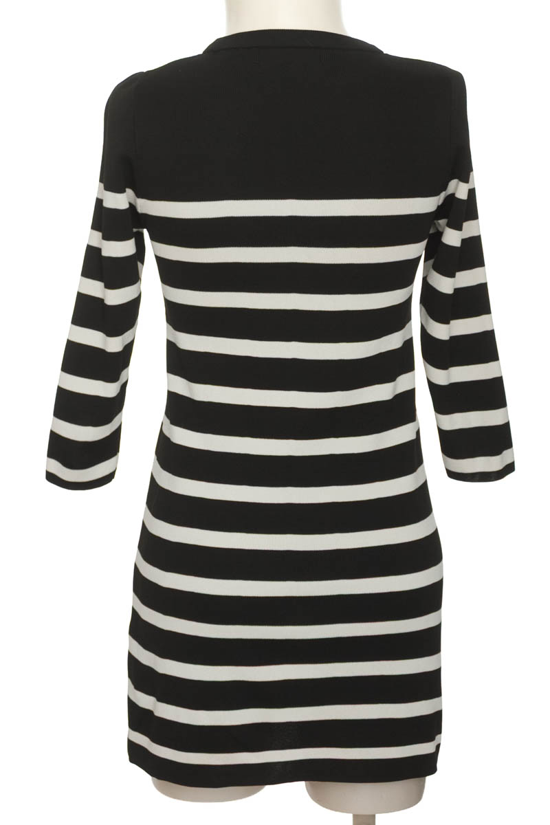 Vestido / Enterizo color Negro - Stradivarius