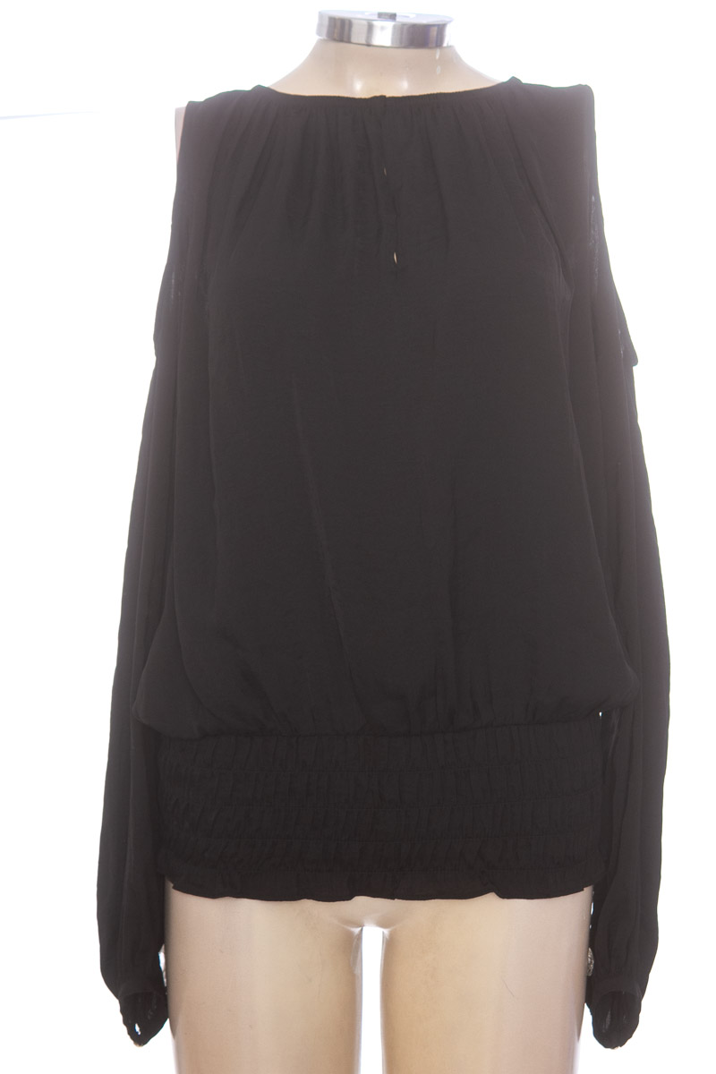 Blusa color Negro - Jennifer López