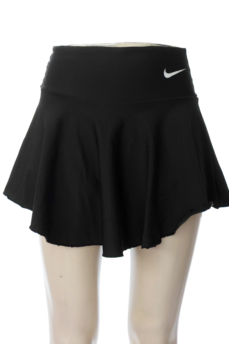 Ropa Deportiva / Salida de Baño color Negro - Closeando