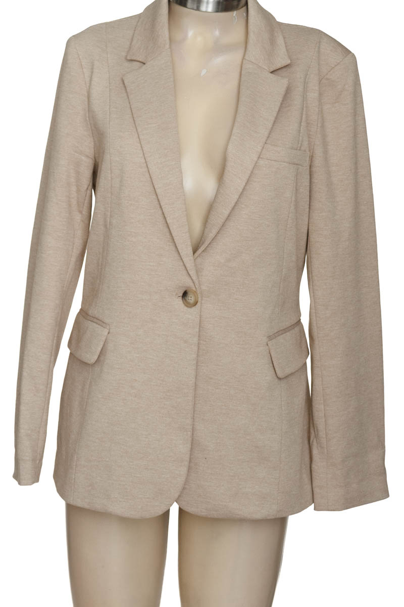 Chaqueta / Abrigo color Beige - Stradivarius