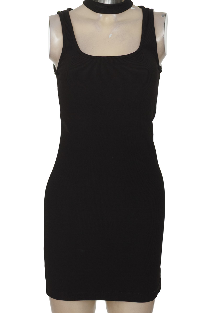 Vestido / Enterizo color Negro - Bershka