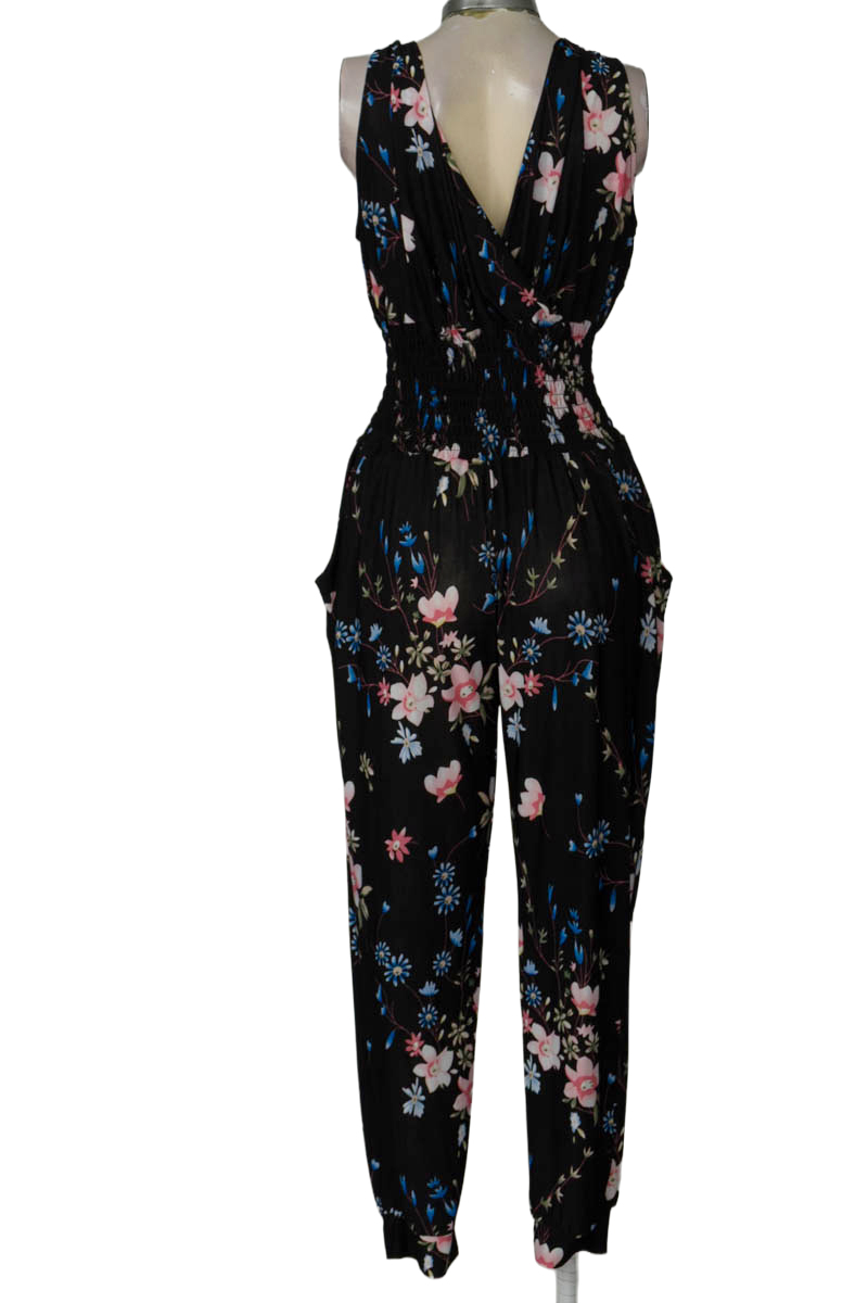 Vestido / Enterizo color Negro - Closeando