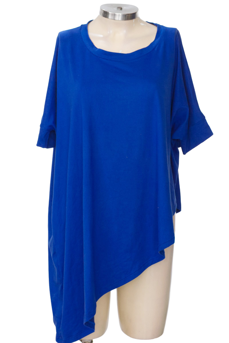 Top / Camiseta color Azul - Estefania Turbay