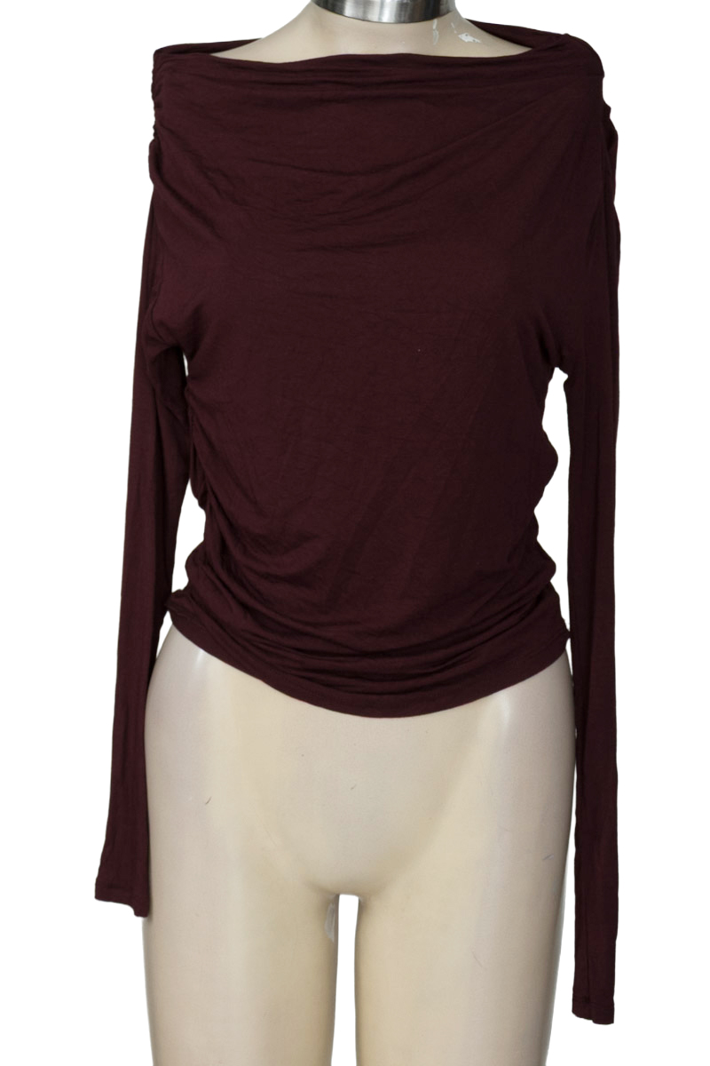 Top / Camiseta color Vinotinto - Divided by H&M
