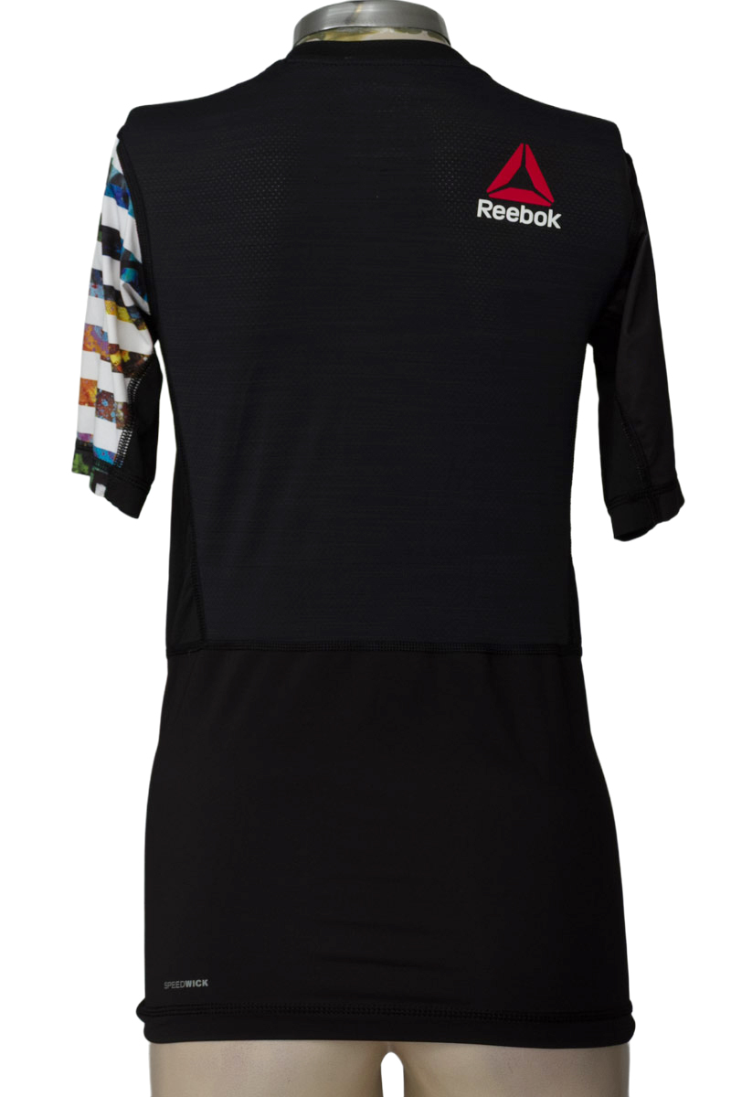 Ropa Deportiva / Salida de Baño color Negro - Reebok