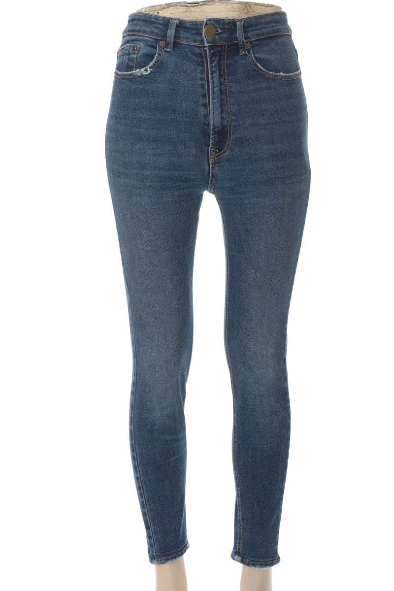 Pantalones color Azul - Stradivarius