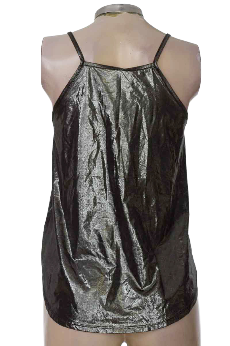 Top / Camiseta color Plateado - Closeando