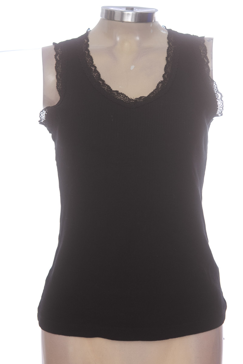 Top / Camiseta color Negro - Arkitect