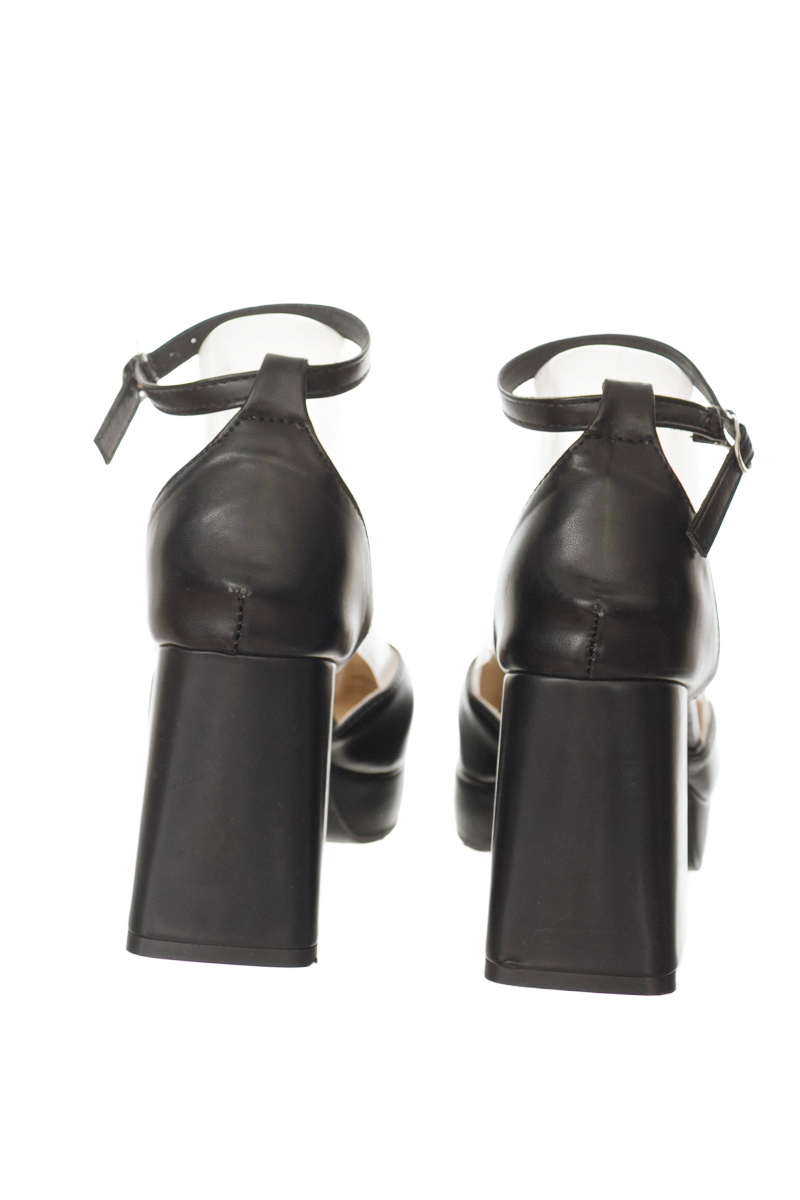 Zapatos color Negro - Closeando