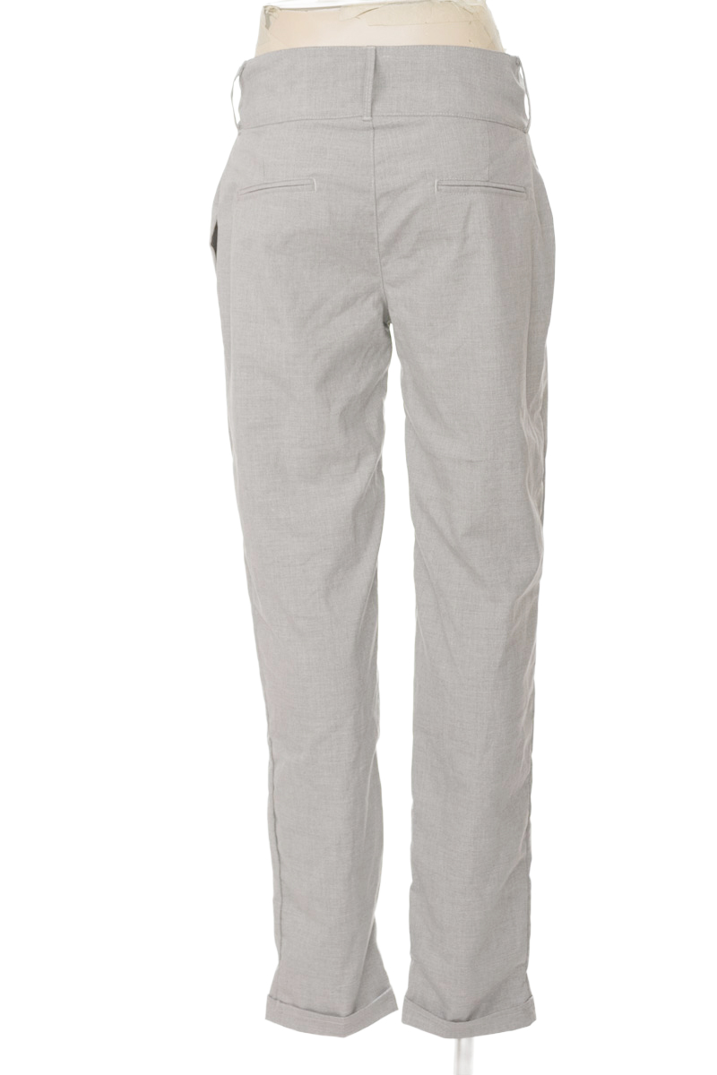 Pantalón color Gris - Closeando