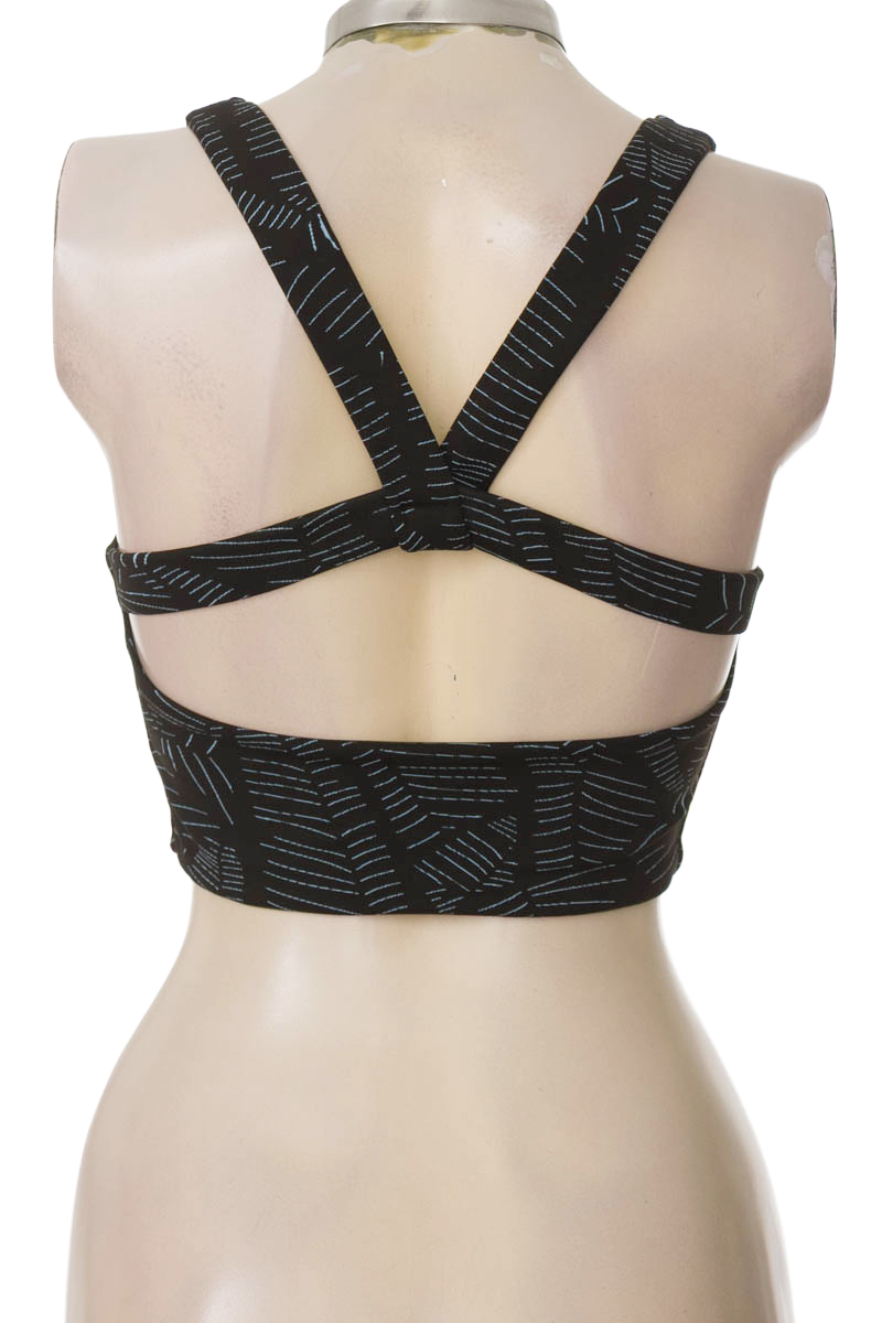 Ropa Deportiva / Salida de Baño color Negro - Maqui