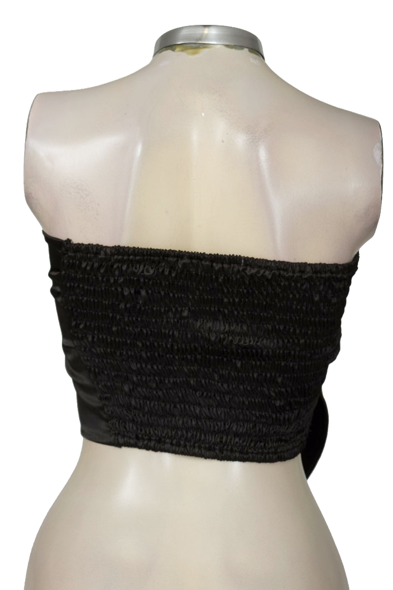 Top / Camiseta color Negro - Closeando