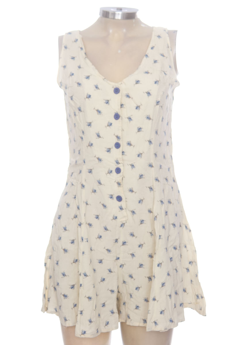 Vestido / Enterizo color Beige - Akí