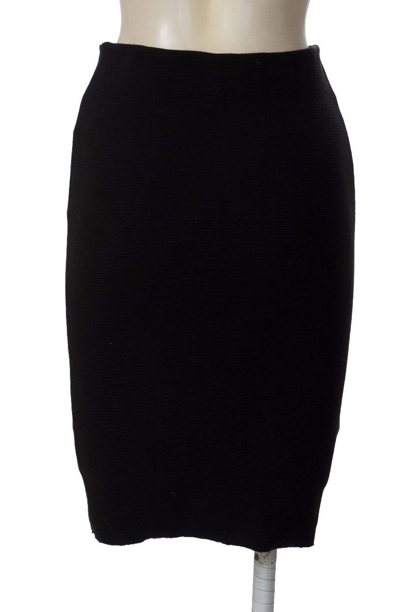 Falda color Negro - Stradivarius