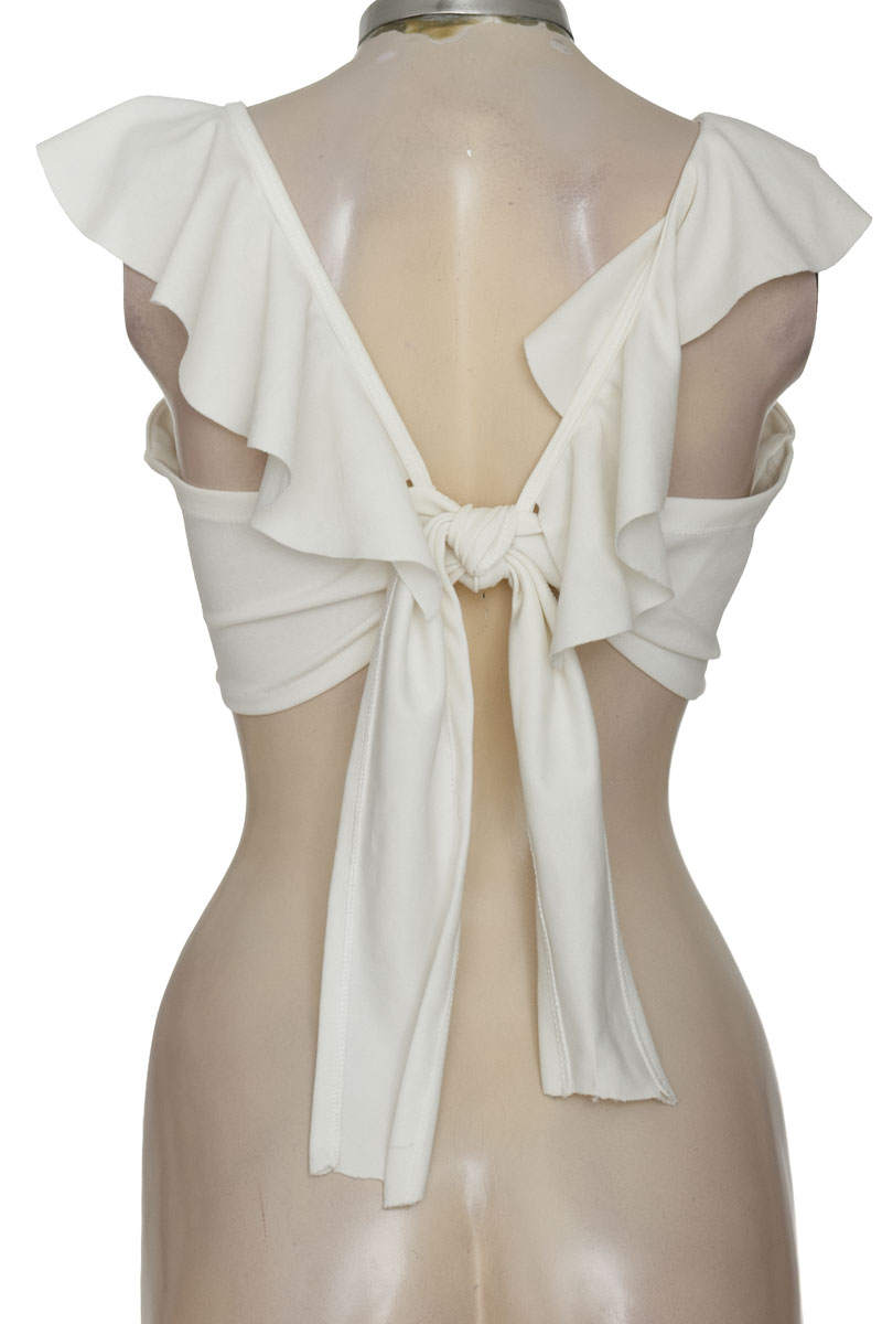 Top / Camiseta color Blanco - Bella Ebano