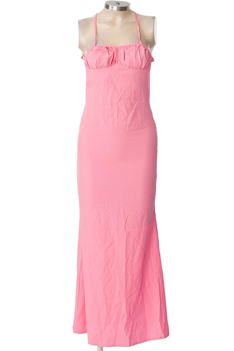 Vestido / Enterizo color Rosado - Closeando