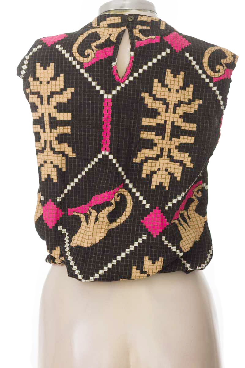 Top / Camiseta color Negro - Tennis