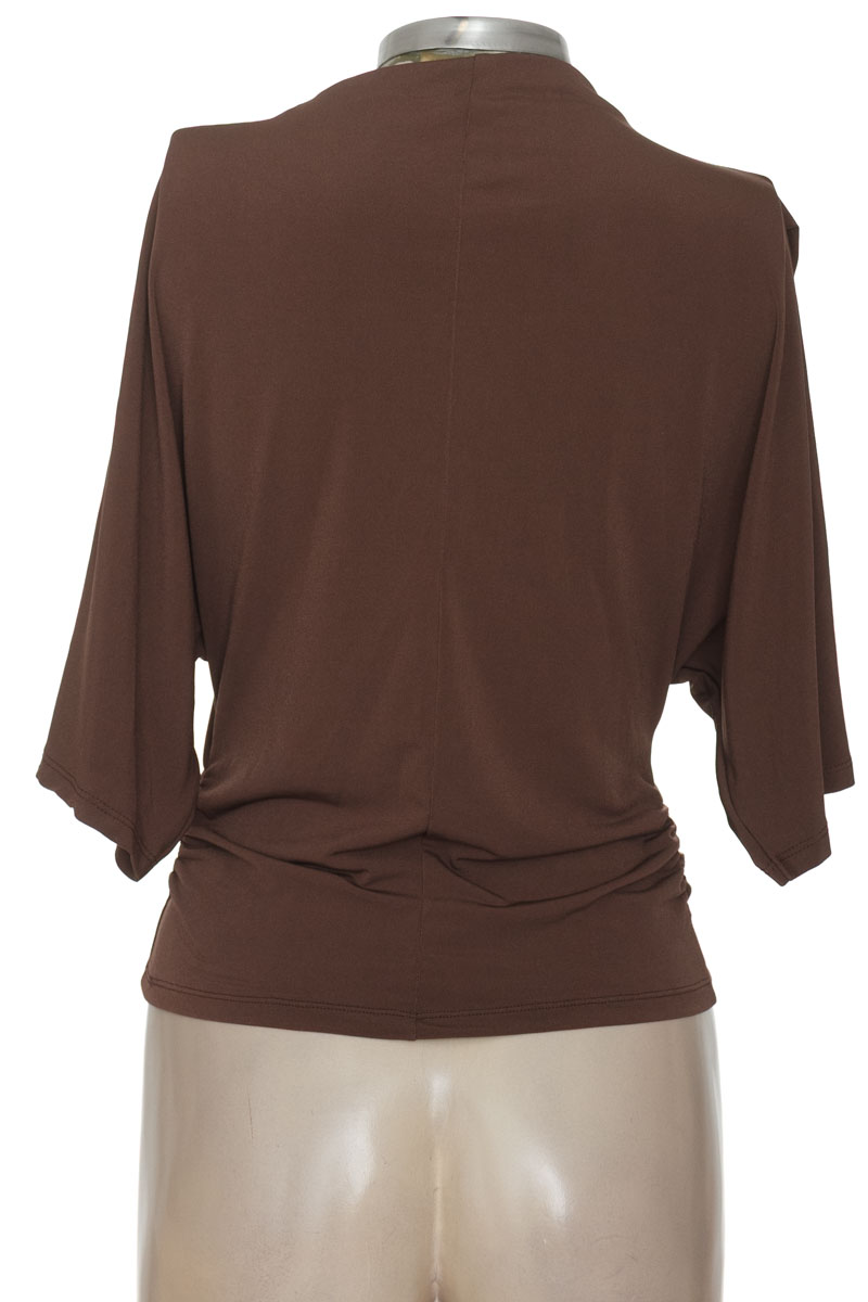 Top / Camiseta color Café - Divided by H&M