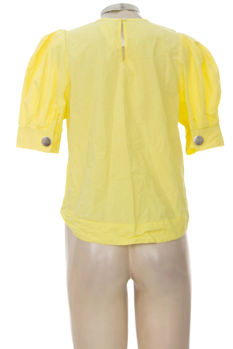 Blusa color Amarillo - Stradivarius
