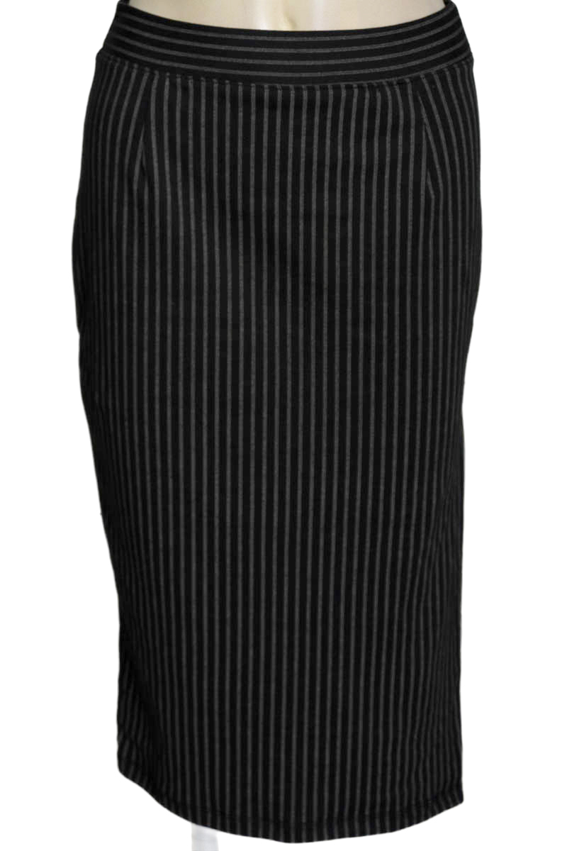 Falda color Negro - Closeando
