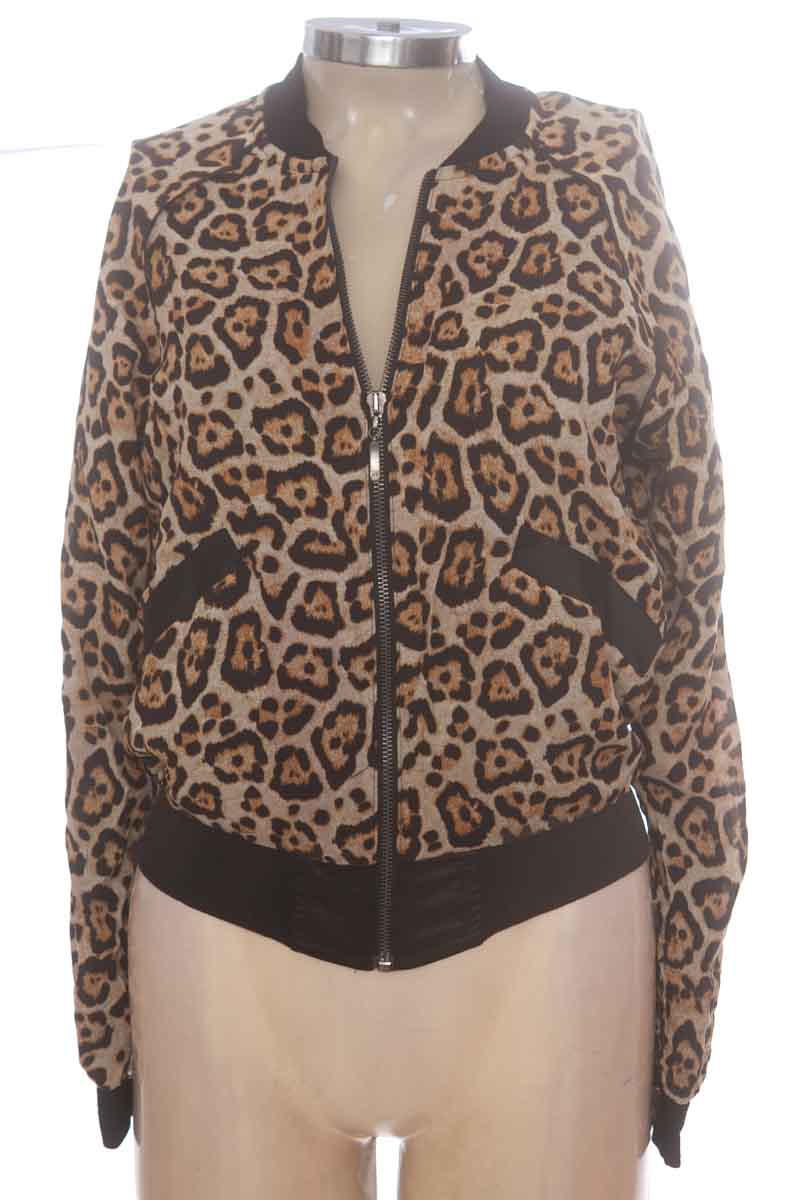 Chaqueta / Abrigo color Beige - Studio F