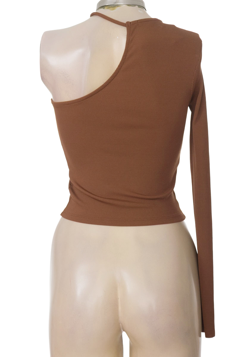 Top / Camiseta color Café - Stradivarius