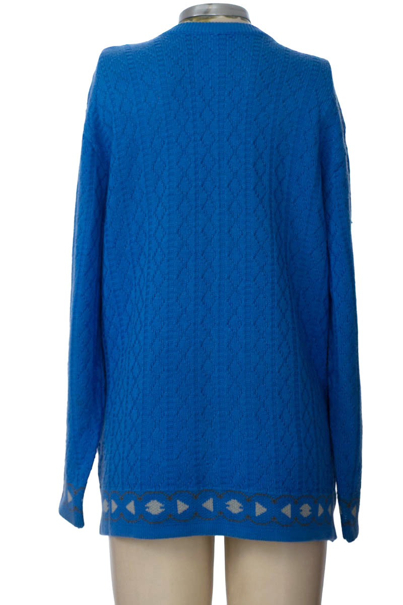 Sweater color Azul - Closeando