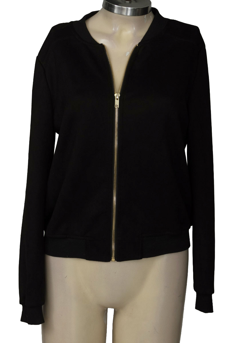Sweater color Negro - Closeando