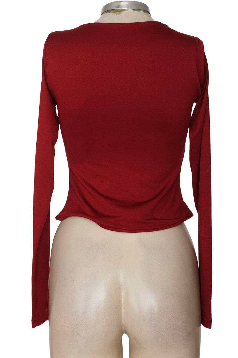 Top / Camiseta color Vinotinto - Closeando