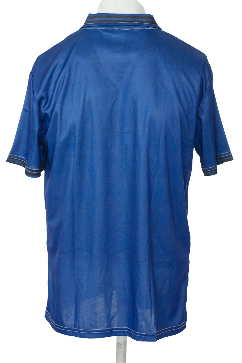 Polo color Azul - Closeando