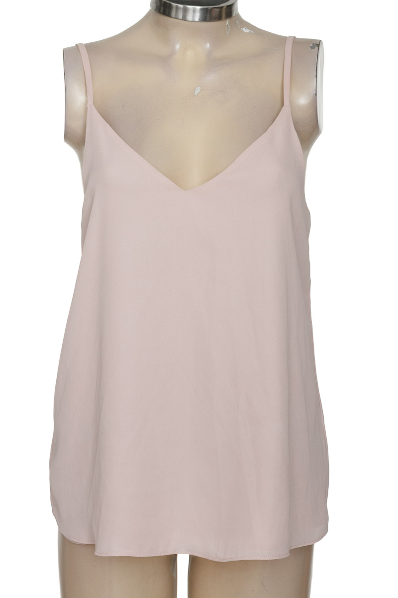 Top / Camiseta color Rosado - Arkitect