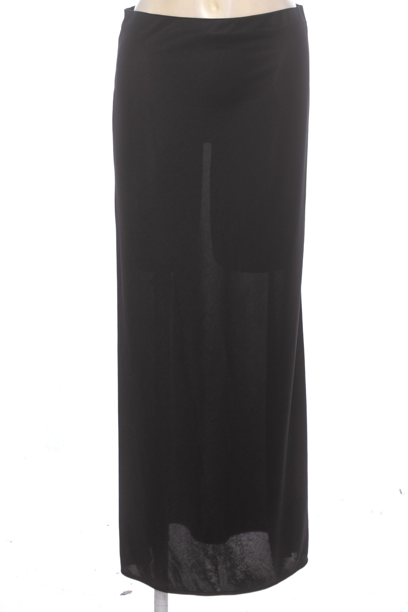 Falda color Negro - Arkitect