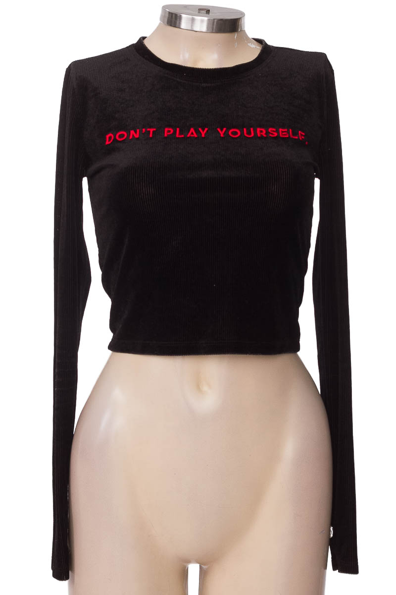 Top / Camiseta color Negro - Forever 21