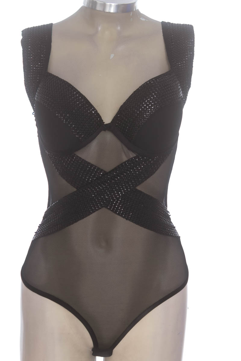 Top / Camiseta color Negro - Dahusa