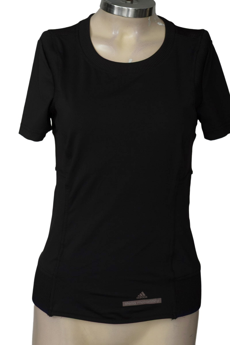 Ropa Deportiva / Salida de Baño color Negro - Adidas