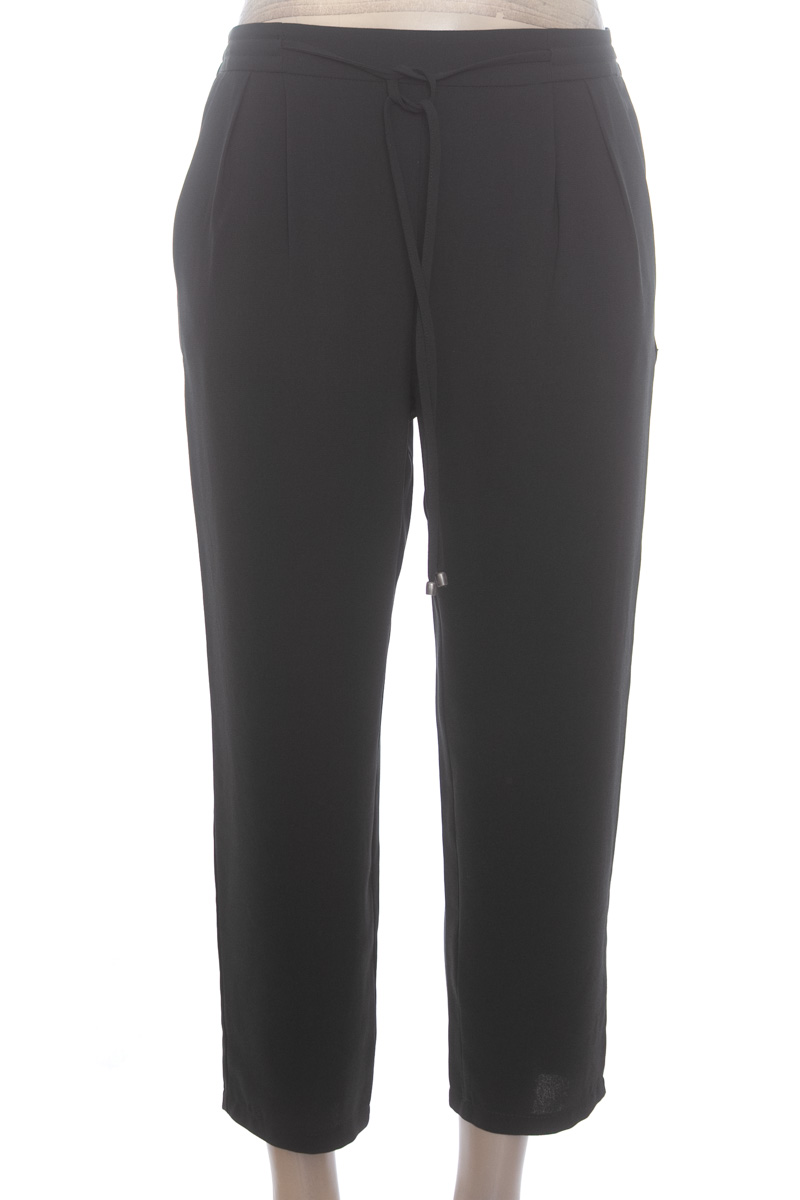 Pantalones color Negro - Forever 21