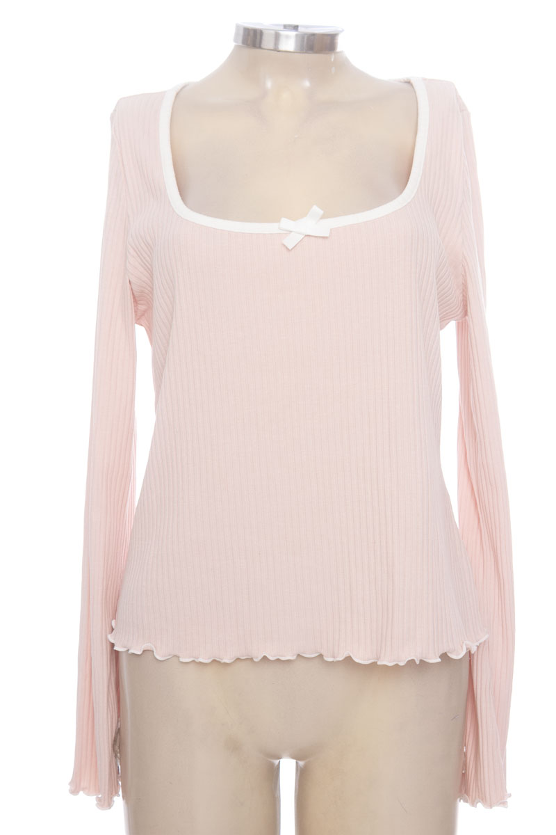 Top / Camiseta color Rosado - Divided by H&M