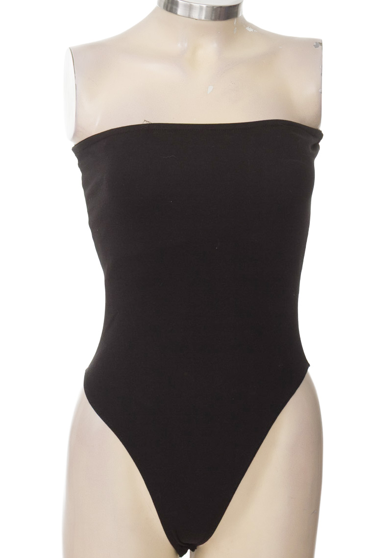 Top / Camiseta color Negro - Stradivarius