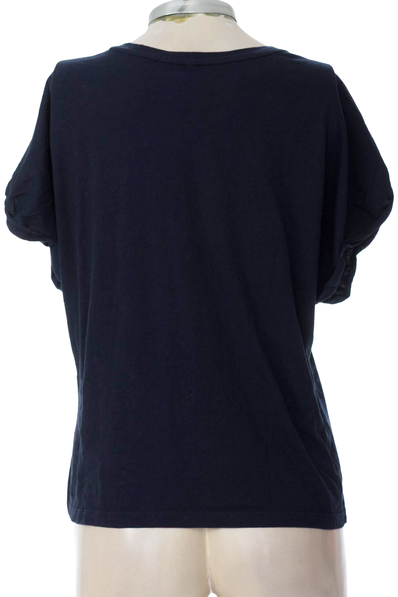 Top / Camiseta color Azul - Arkitect