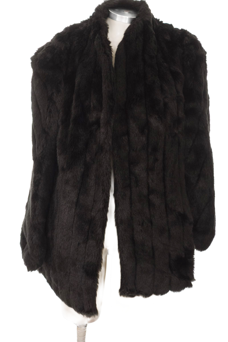 Chaqueta / Abrigo color Negro - Closeando