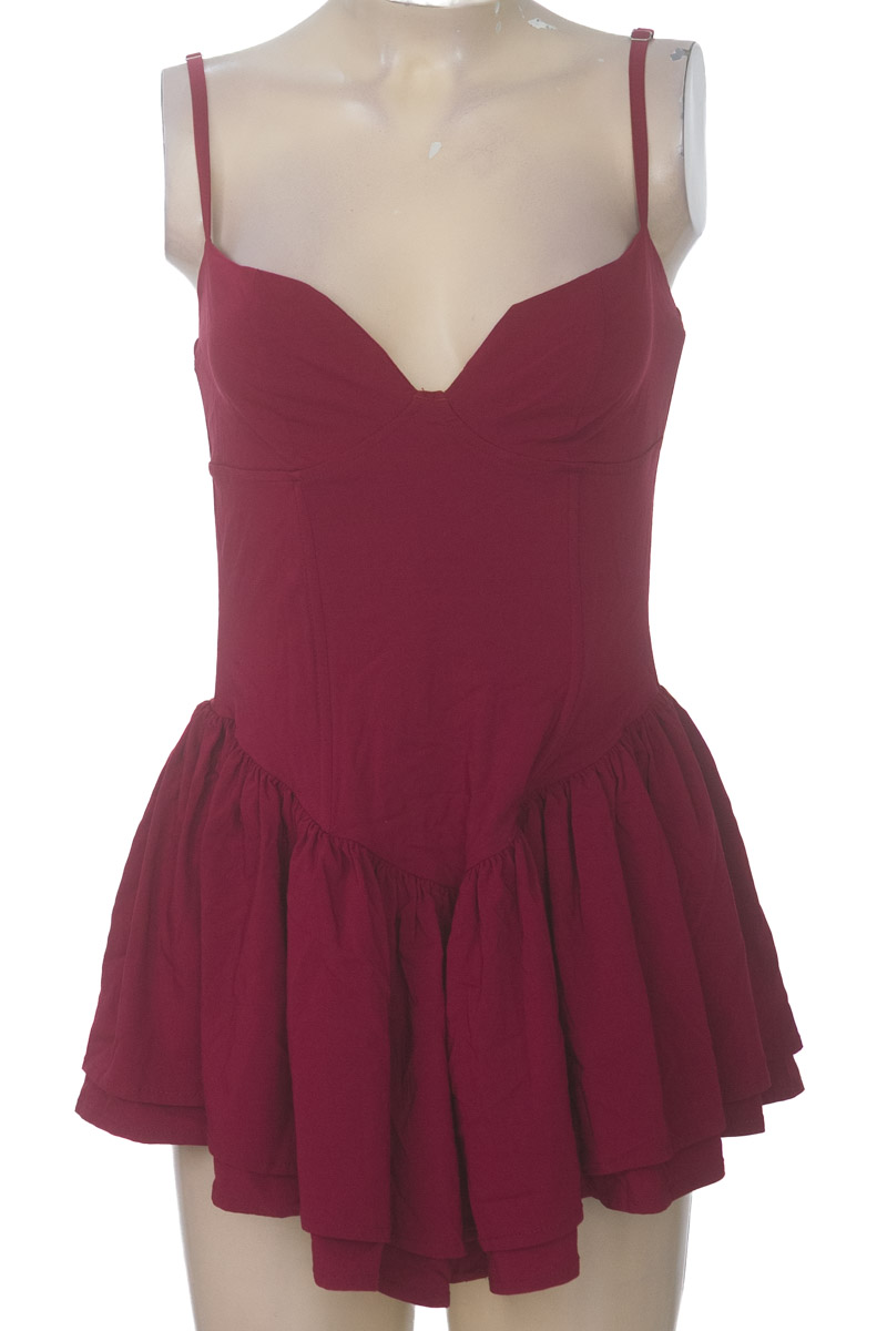 Vestido / Enterizo color Vinotinto - Closeando